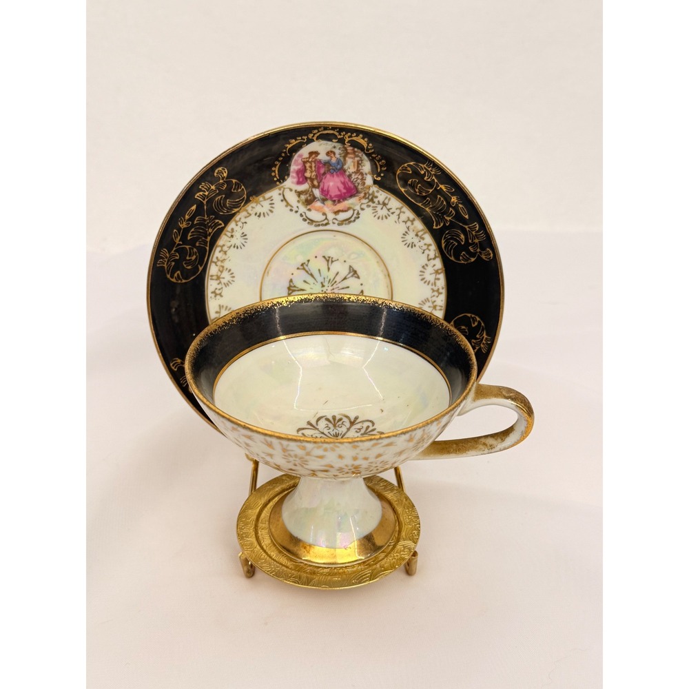 Royal Crown Japan 2852 Tea Cup Saucer Set Fragonard Courting Couple Black Gold